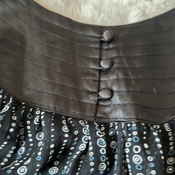 NWOT BCBG TOP - Picture 5 of 6